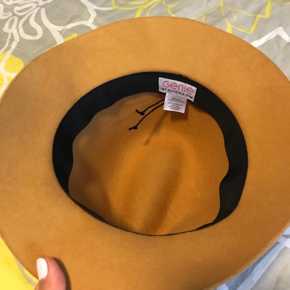 Sun hat - Picture 3 of 3